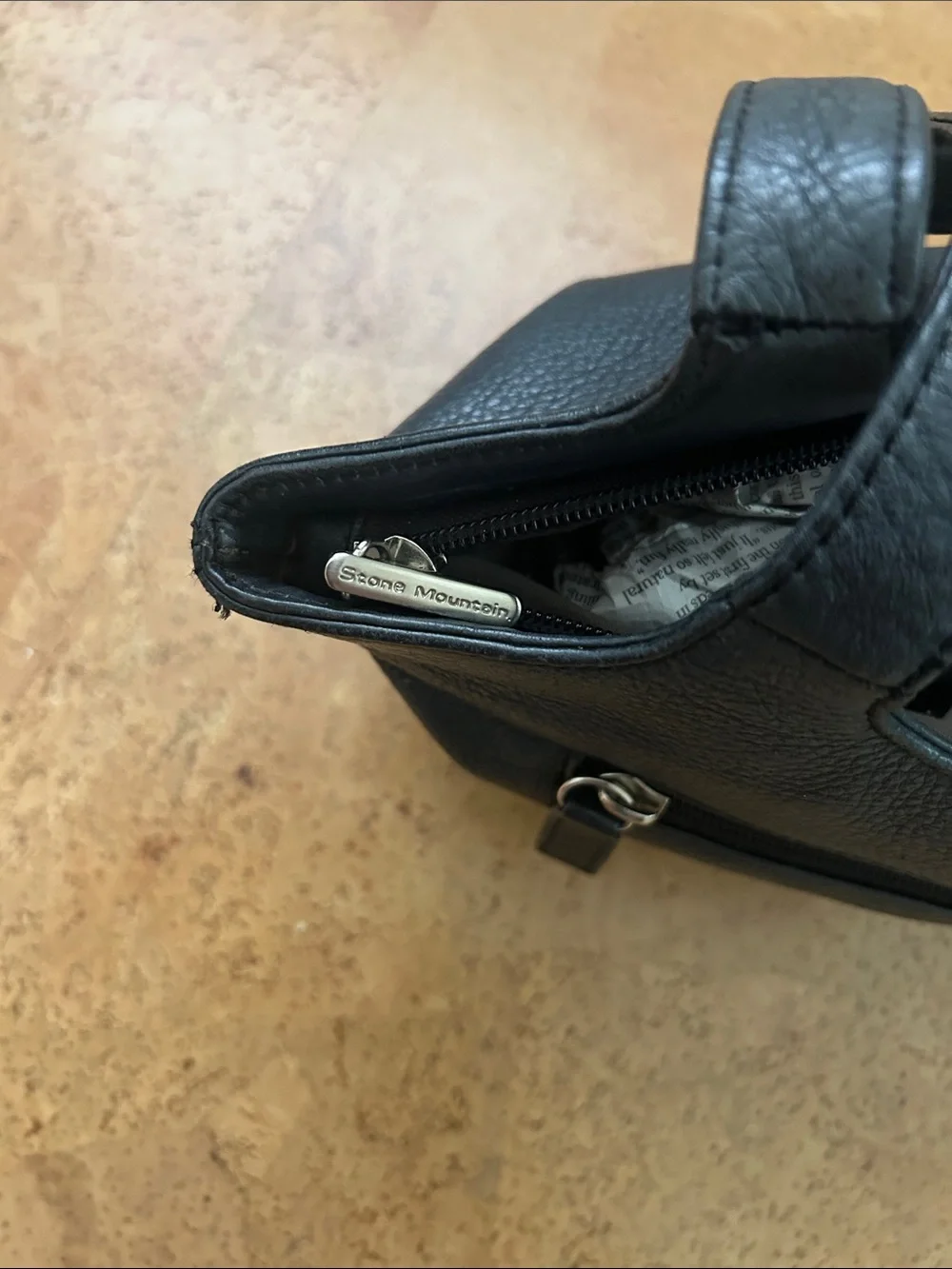 Stone Mountain Accessories Black Pebbled Leather Messenger Bag